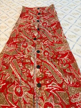 Button-Front Red Printed A-Line Skirt vintage